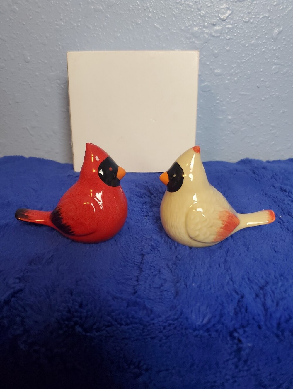 Hallmark Ceramic Male and Female Cardinal Salt and Pepper Shakers Set W/Box READ